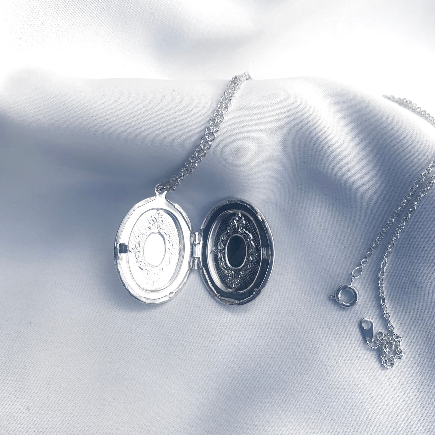 *Oval Locket Necklace*